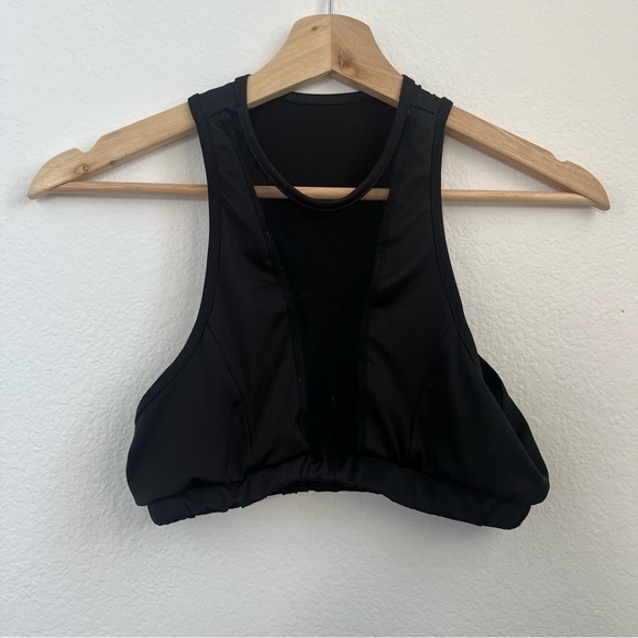 Bralette / crop top - Picture 1 of 3